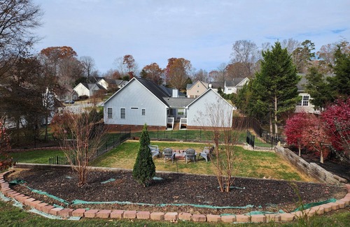 Graham House | Cozy 3BR w/Fenced Yard, Porch & Easy City Access- Pets Welcome!