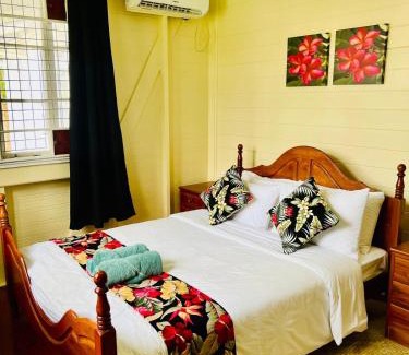 Suva House | Cozy 3BR Wooden Retreat