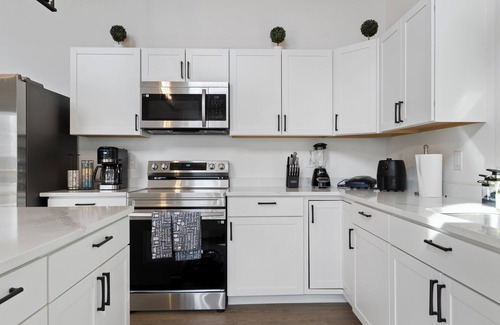 Westminster Cabin | Cozy 4-bedroom cabin with AC, WiFi in Lake Hartwell - Near Clemson