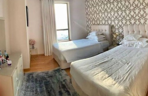 Al Rigga Apartment | Cozy 4 BHK Apartment in Dubai