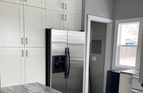 Glendive House | Cozy 4bdr, 2bath w/ Brand new kitchen close to Makoshika