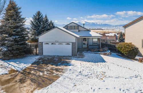Northeast Colorado Springs House | Cozy 4BR House with Peak Views in Colorado Springs