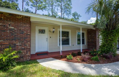 Ocala House | Cozy 4BR King Suite Home by WEC & Downtown!