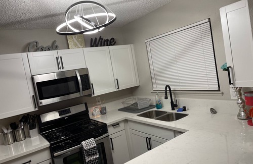 North Las Vegas House | Cozy 5 bedroom sleeps 14+