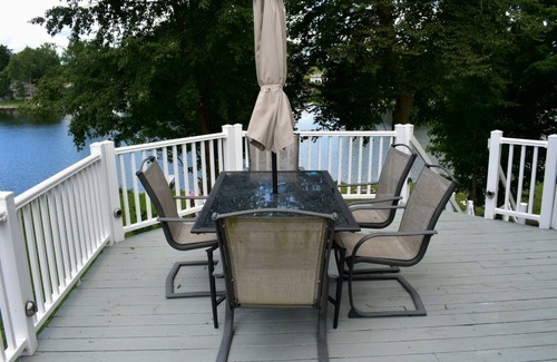 Hudson House | Cozy A-frame on Lime Lake