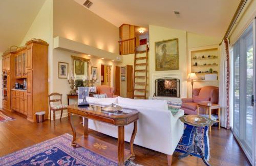 Summerville Historic District House | Cozy Abode with Yard about 1 Mi to Dtwn Summerville