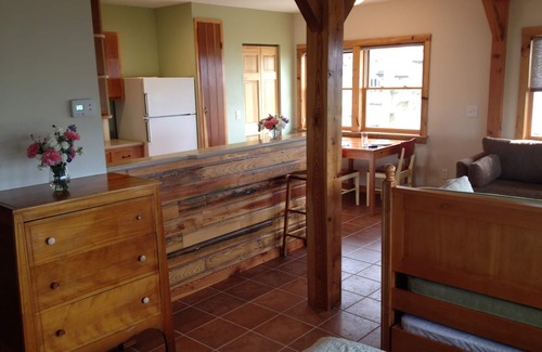 Porter Beach Cottage | Cozy and Charming Beach Getaway on Lovely Lake Michigan