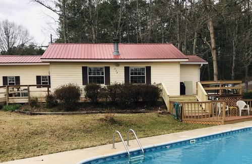 West Point House | Cozy and Comfortable with Lake Views and Access