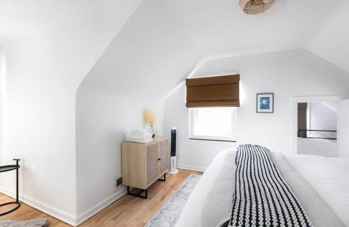 South Bend House | Cozy and Freshly Updated 3BR Home Walking Distance