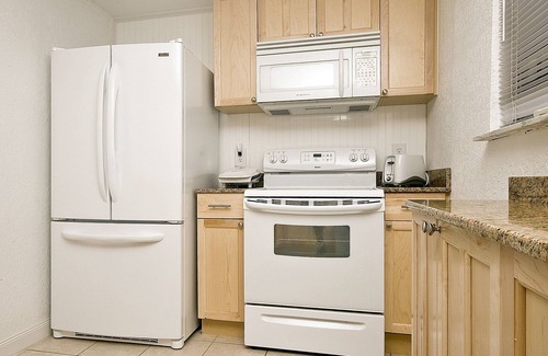 Clearwater Beach House | Cozy and friendly. All is Well - no damage