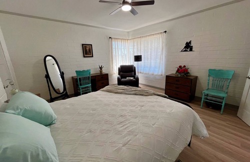 Somis Other | Cozy and Peaceful 1-bedroom Farmhouse in Somis