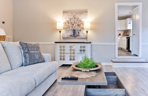 Jacksonville House | Cozy and Quiet 4Br/2Ba rancher with 1 King suite and 1 mile to JSU!