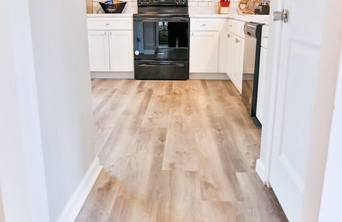 Jacksonville House | Cozy and Quiet 4Br/2Ba rancher with 1 King suite and 1 mile to JSU!