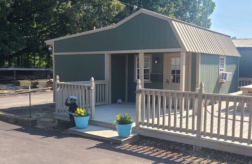Atoka Cabin | Cozy and Quiet Tiny Home