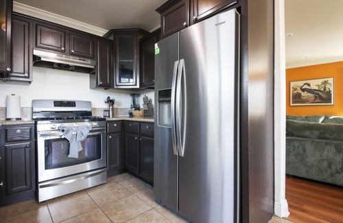 Los Angeles Apartment | Cozy and Spacious Duplex