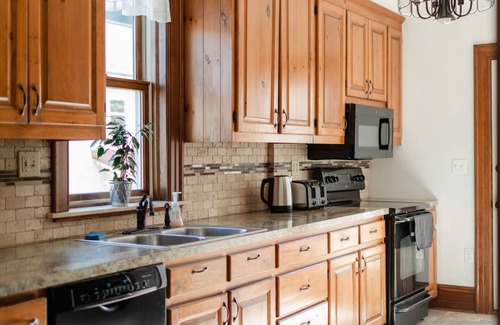 Conestoga House | Cozy and Spacious home with indoor HOT TUB - perfect for the whole family!