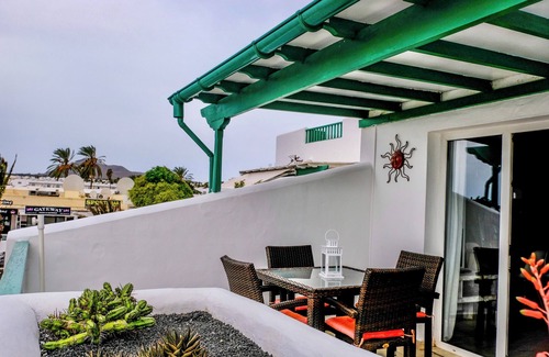 Costa Teguise Apartment | Cozy apartment in quiet complex seafront 5 minutes from the beach