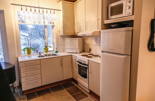 Hafnarfjordur Apartment | Cozy Apartment In Lava Surroundings, a hidden gem!