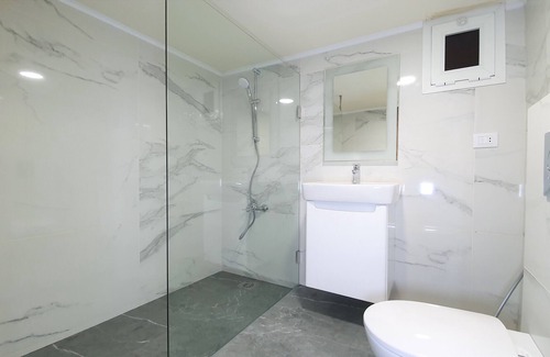 Beirut Apartment | Cozy apartment in the city center/ 24h electricity