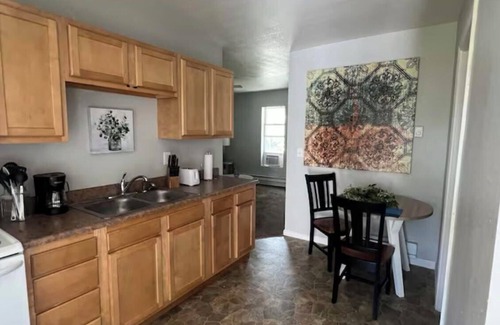 Muncie Apartment | Cozy apartment in tranquil Muncie with AC, WiFi