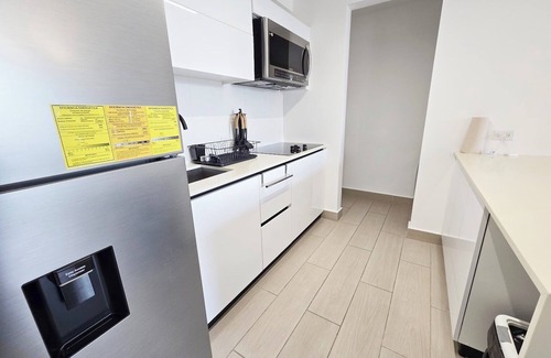 San Francisco Apartment | Cozy Apartment with Free Parking Coworking