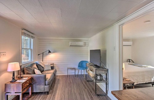 Athens House | Cozy Athens Cottage Walk to Sanford Stadium!