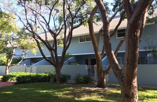 Key Biscayne House | Cozy Beach House at Key Biscayne