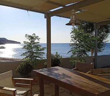 Mastichochoria House | Cozy Beachfront Escape in Lilikas