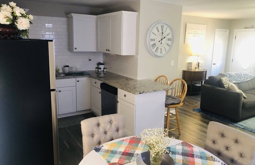 Newnan House | Cozy Belk Road Bungalow, Cleaning Fee included in rate!