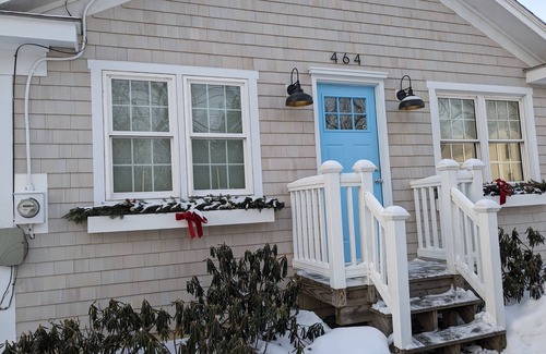 Elkins Cottage | Cozy & bright getaway close to ski mountains and lake