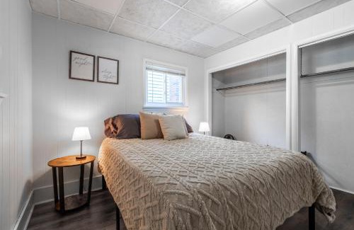 Palmerton House | Cozy Bungalow tucked in Blue Mountain foothills