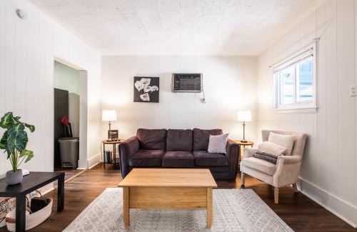 Palmerton House | Cozy Bungalow tucked in Blue Mountain foothills