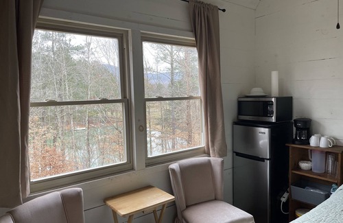 LaFayette Apartment | Cozy Cabin at Pigeon Mountain Crossing