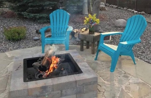Ennis House | Cozy Cabin in Ennis, MT