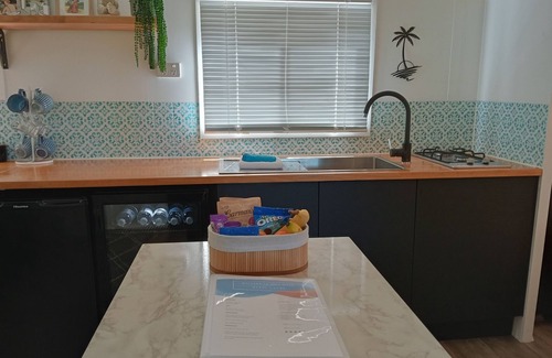 Carmoo Cabin | Cozy Cabin in Mission Beach Qld.n