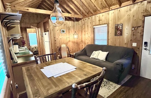 Rabun Gap Cabin | Cozy Cabin in River Vista Mountain Village RV/Cabin Park + Amenities
