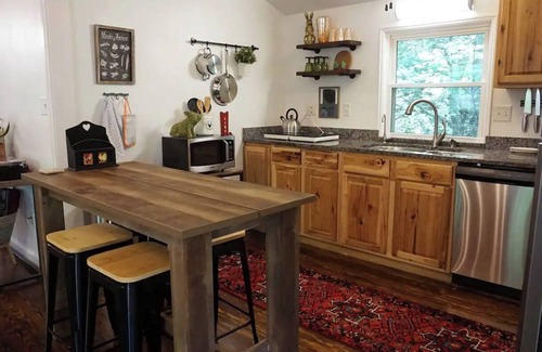 Del Rio Cabin | Cozy cabin in the Cherokee National Forest.