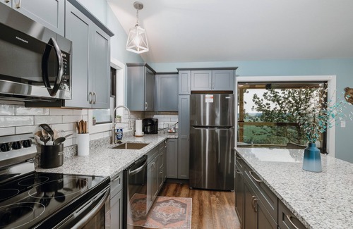 Jerome Cabin | Cozy Cabin In The Sky, with direct access to public hunting, fishing access.