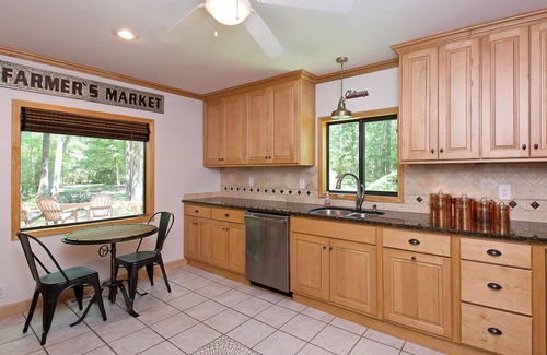 Rising Fawn Cabin | Cozy Cabin In The Woods