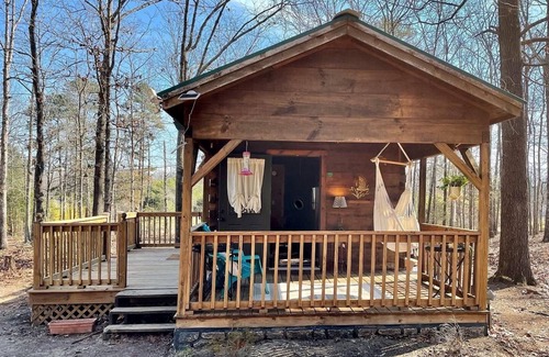 Enoree Cabin | Cozy cabin in the woods! Pets welcome!