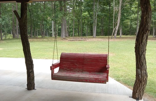 Dunlap Cabin | Cozy cabin in tranquil Dunlap with WiFi. Close to Fall Creek Falls state park.