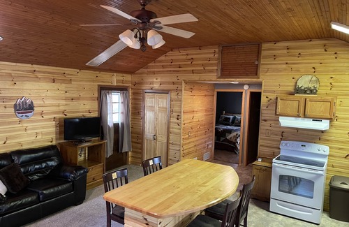 Lakewood Cabin | Cozy Cabin located on the UTV/ATV/Snowmobile Trails