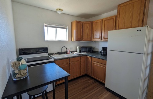 Meadview House | Cozy cabin vibes in the high desert with 360 views. Next to Grand Canyon West!