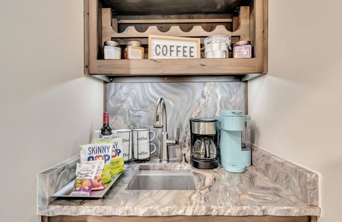 Ellijay Cabin | Cozy Cabin with Amazing Long-Range View