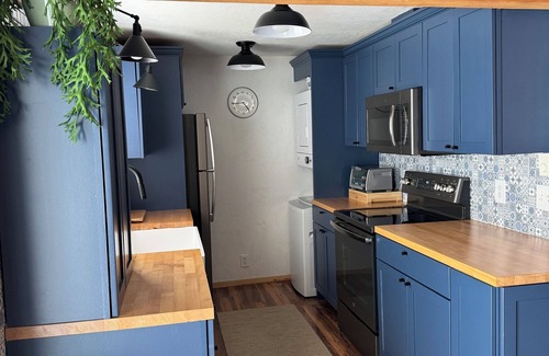 Dillon House | Cozy Cabin with Style