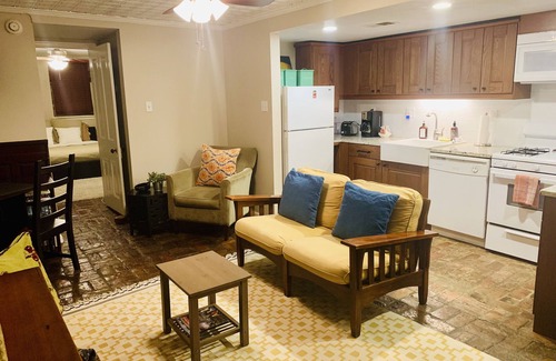 Capitol Hill Apartment | Cozy Capitol Hill Garden Apartment, behind Capitol