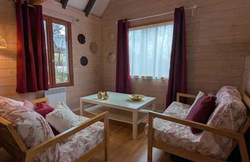 Biron Ski Chalet | Cozy chalet in Biron with a private spa and shared pool