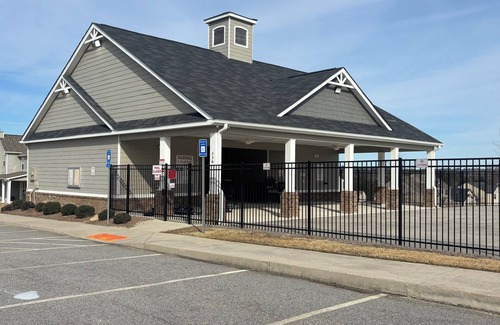 Fort Gordon House | Cozy & Charming 4-bdr house, clubhouse, pool. nClose to shops & 6mls to masters.