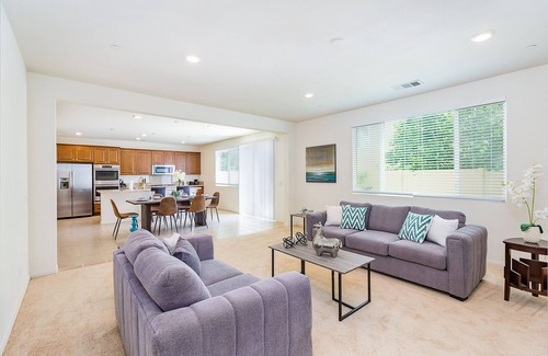 Chino House | Cozy Chino 4BR Home｜Ideal for Families｜Remote Work Space｜Flexible Lease #41049