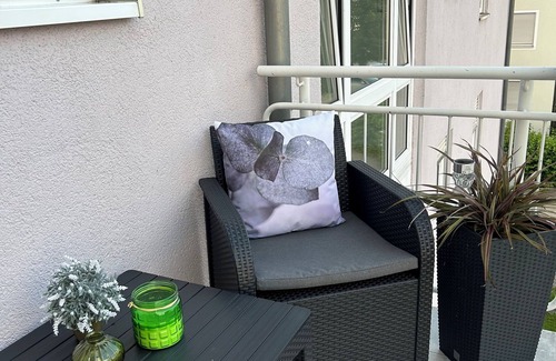 Sigmaringen Apartment | Cozy city loft with balcony & underground car park